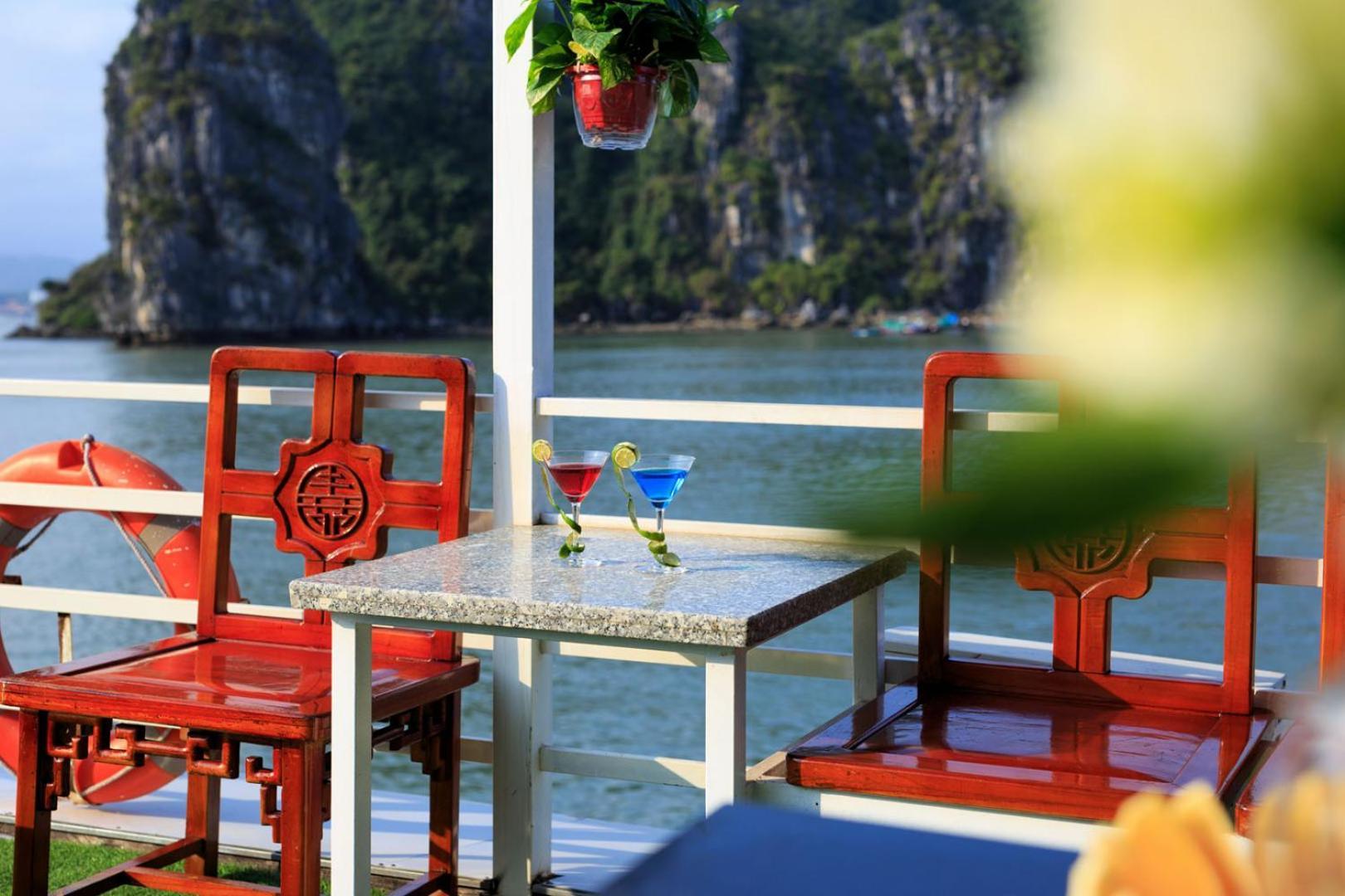Cozy Bay Classic Cruise Ha Long Exterior foto
