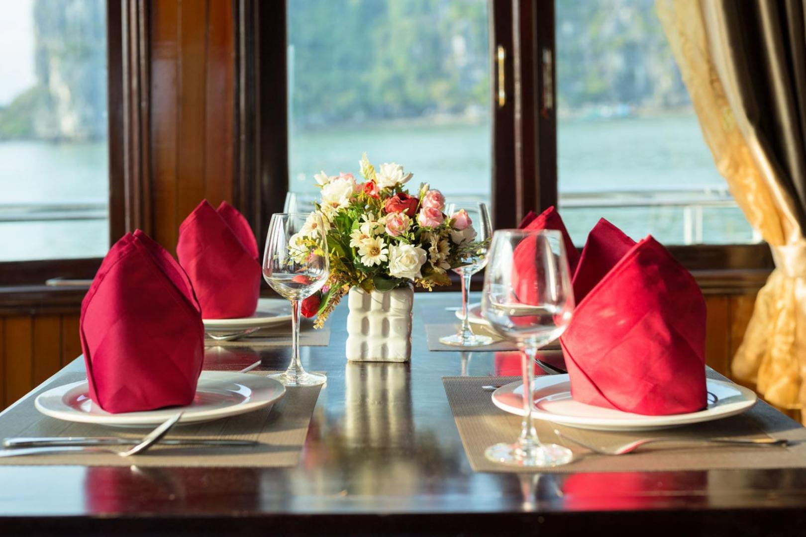 Cozy Bay Classic Cruise Ha Long Exterior foto