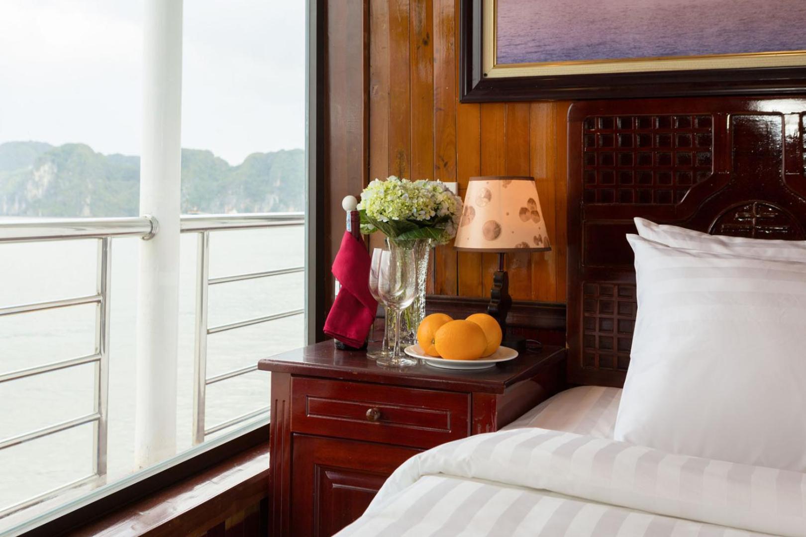 Cozy Bay Classic Cruise Ha Long Exterior foto