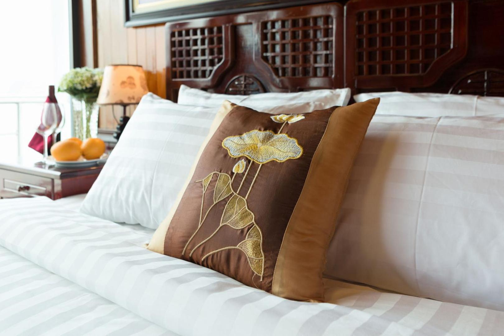 Cozy Bay Classic Cruise Ha Long Exterior foto